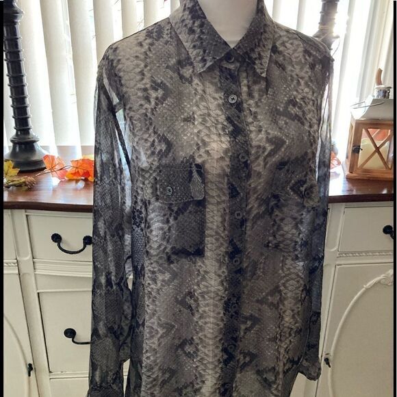 Phippa Lynn Snakeskin Blouse Medium - Picture 4 of 8